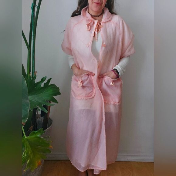 Pink Foral Pint Ruffle Collared Robe House Coat With Pockets 9 Buttons Vday - Picture 1 of 9
